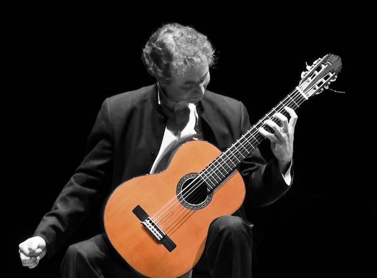 Concierto en directo en el Palau de la Música Concierto en directo en Palau de la Música de Valencia 2010