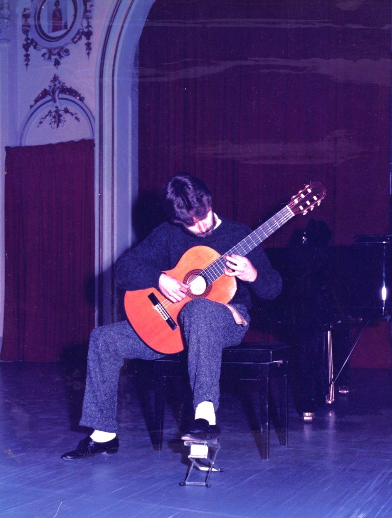 Concierto Premio de Honor Fin de Carrera. Salón de actos del Conservatorio Profesional de Música de Valencia, 1985.