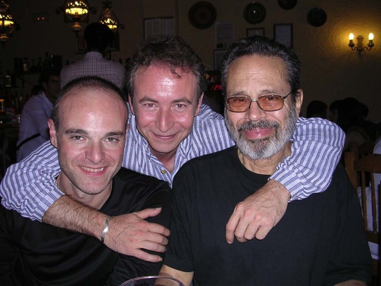 Con Ricardo Gallén y Leo Brouwer, Petrer 2008.