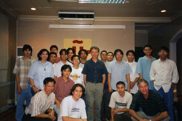 Curso en Instituto Cervantes de Manila, Filipinas, 2002.