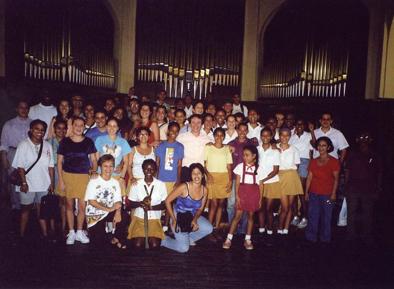 Curso en el Conservatorio de Música “Esteban Salas” de Santiago de Cuba, 2003.
